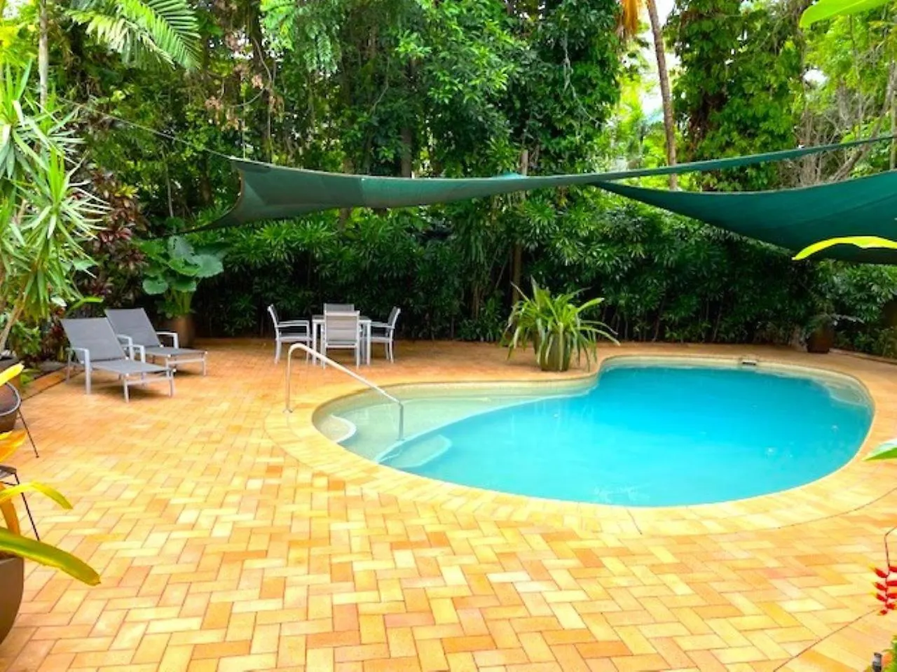 Aquatica - Luxe Holiday Home