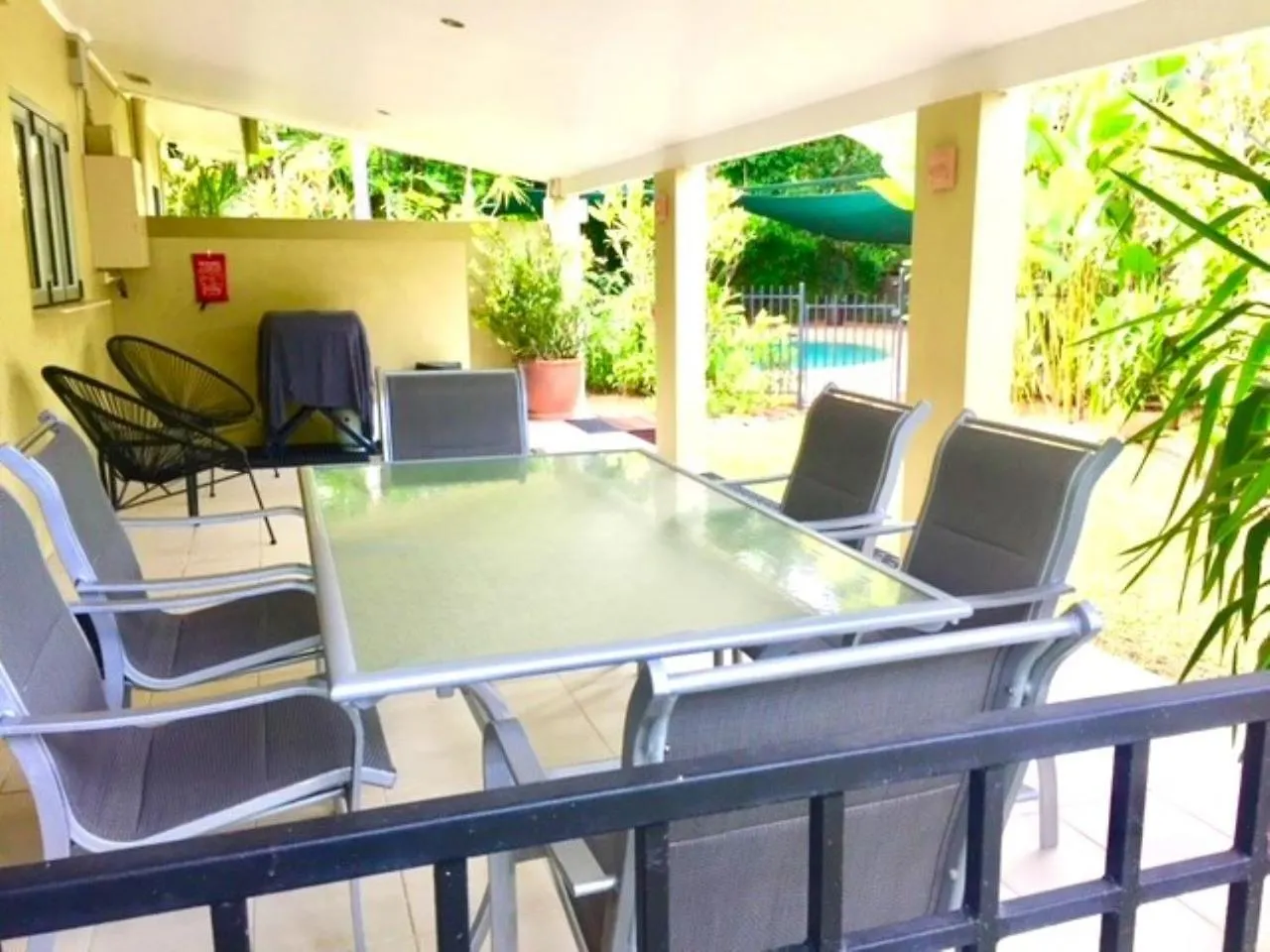 Aquatica - Luxe Holiday Home  Palm Cove