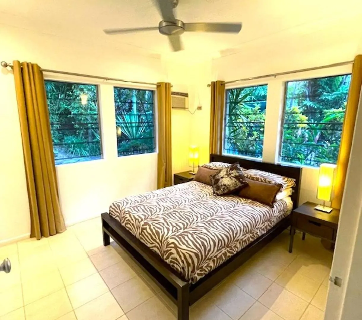Aquatica - Luxe Holiday Home Palm Cove