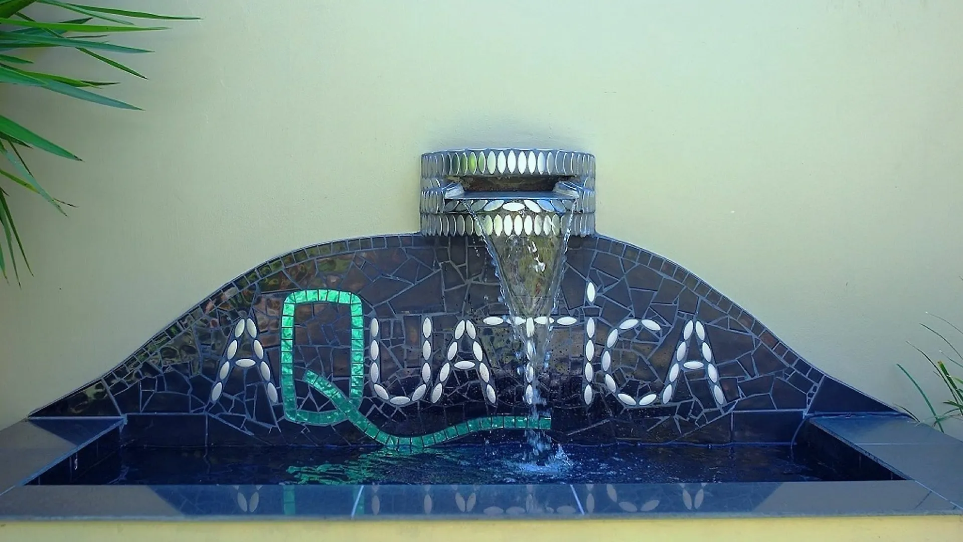 Aquatica - Luxe Holiday Home